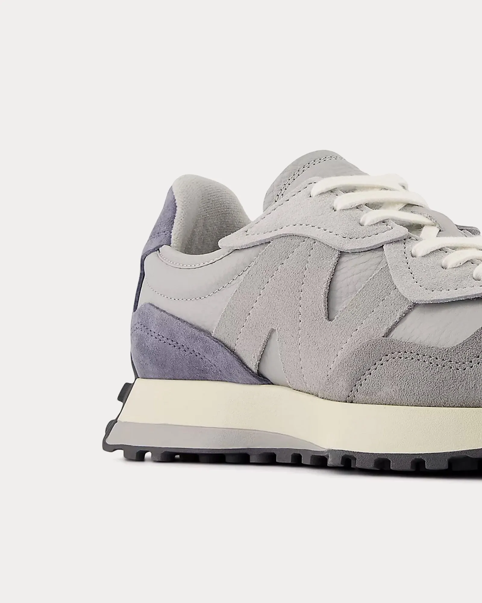 327 Slate Grey / Rain Cloud Low Top Sneakers